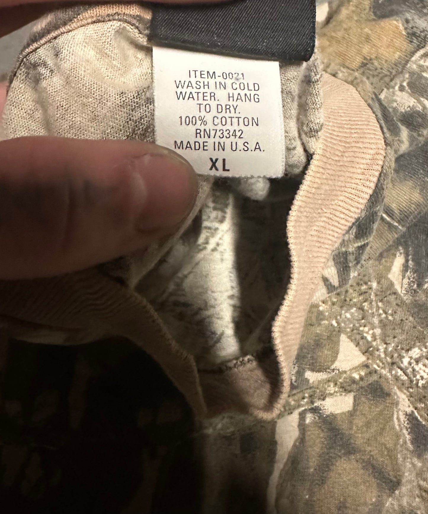 1990's Vintage Remington Hunting Camo T-Shirt