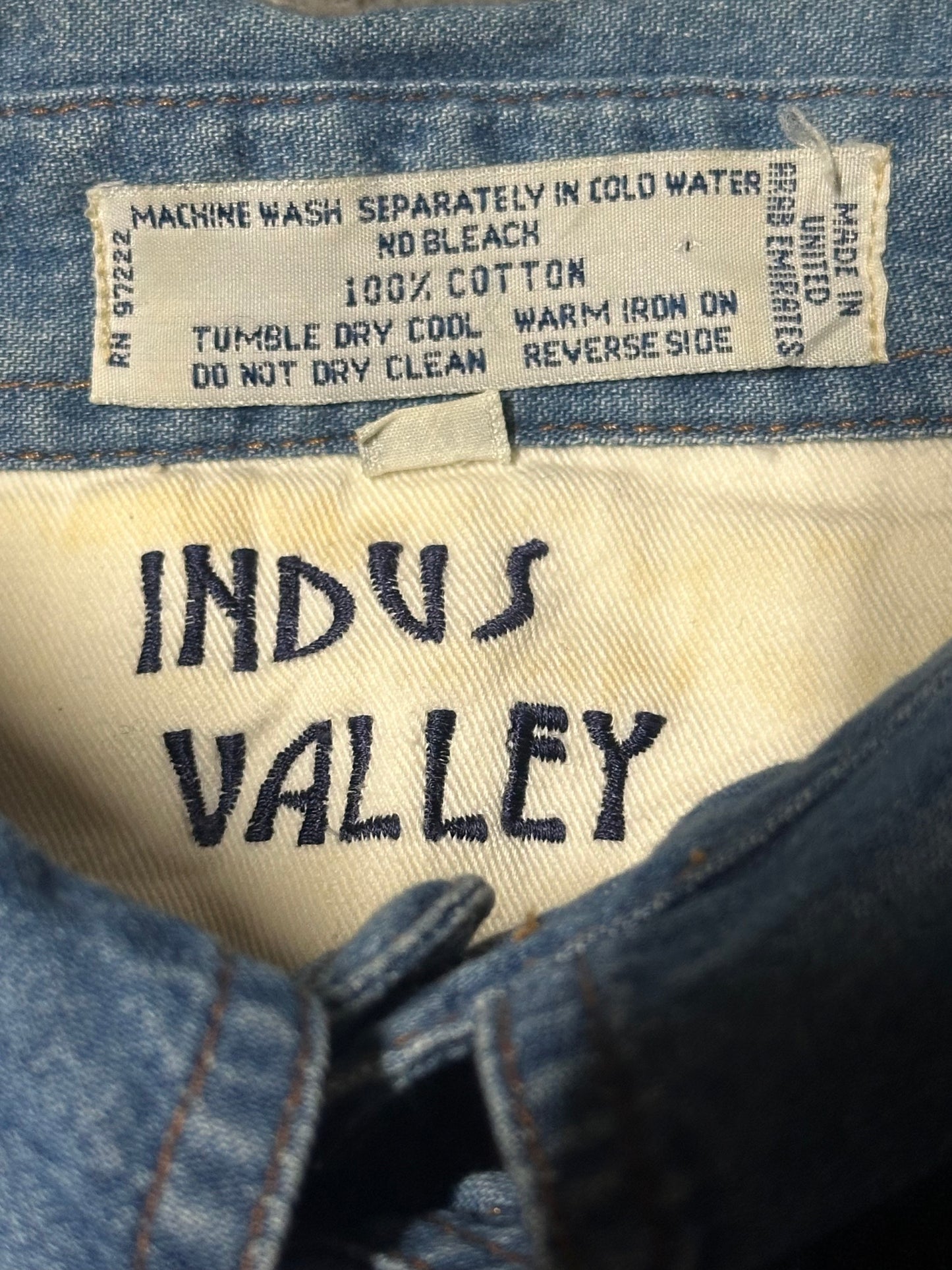 1990's Vintage Indus Valley Button-Up Shirt